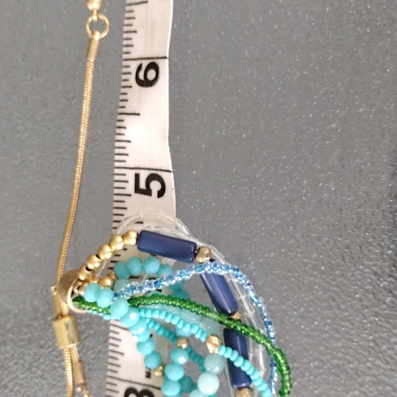 Catherines multiple strands of beads bracelet. - Picture 5 of 5